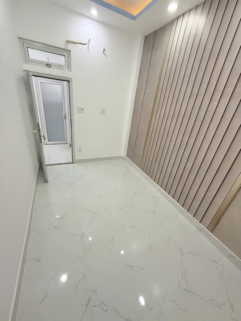 chính chủ cần bán nhà tại đường Đoàn Văn Bơ quận 4. dt 38.4. giá 4.55 tỷ. nhà mới, đẹp