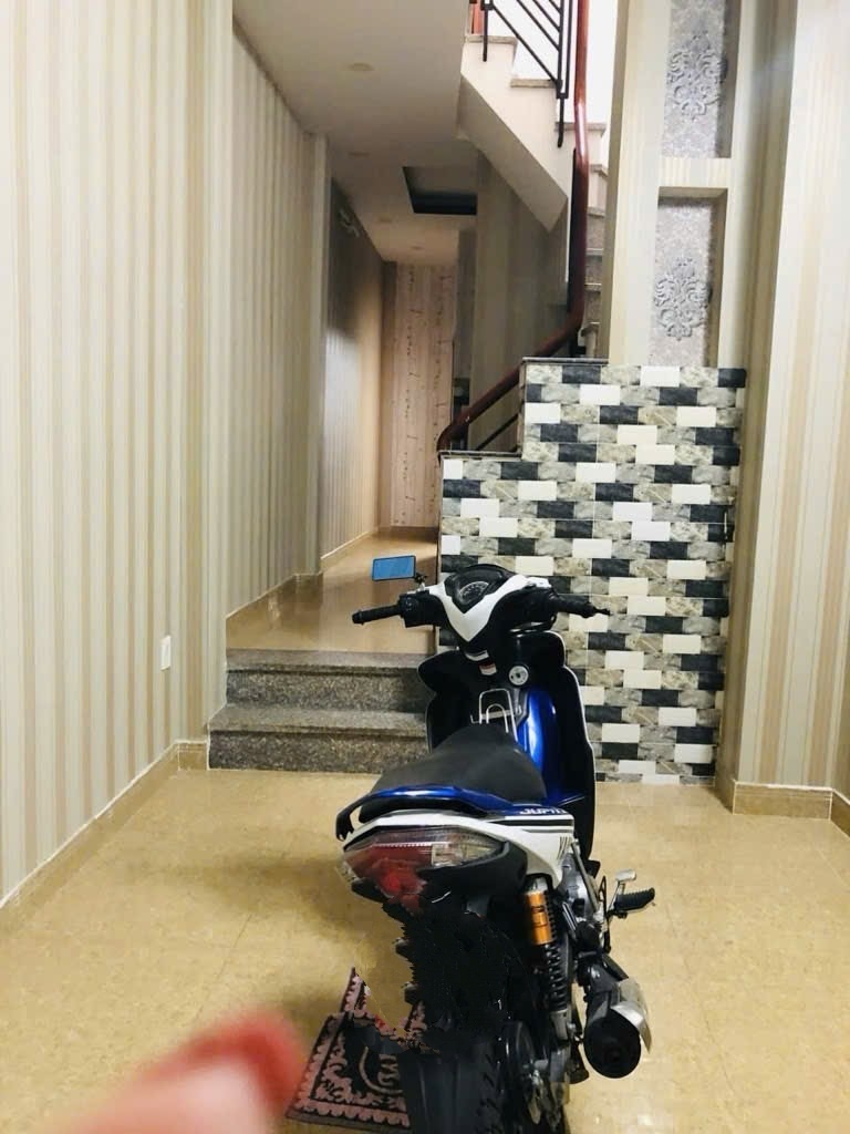 chính chủ cần bán căn nhà mặt tiền khủng. dòng tiền rất ổn định. dt 68.5m² giá 6 tỷ.
