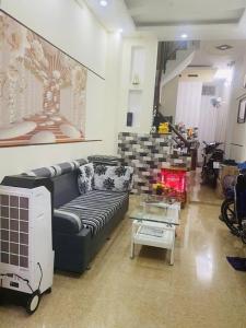 chính chủ cần bán căn nhà mặt tiền khủng. dòng tiền rất ổn định. dt 68.5m² giá 6 tỷ.