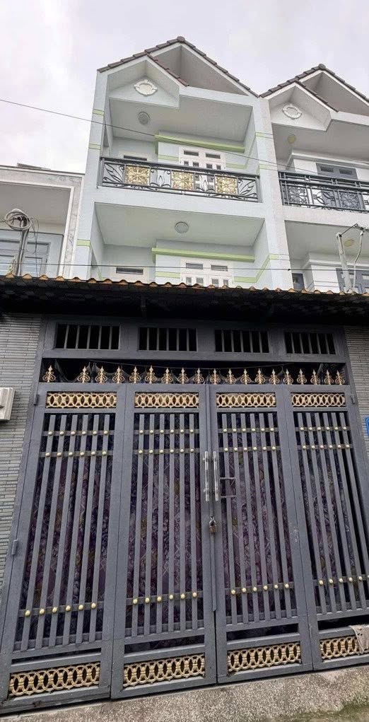 Nhà đẹp cần bán gần Eon Mall Bình Tân