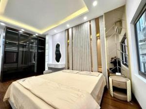 Bán nhà chính chủ Lĩnh Nam 38m 5 tầng 8.2 tỷ