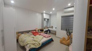 Siêu Phẩm Kim Ngưu 40m 5 tầng 8.3 tỷ
