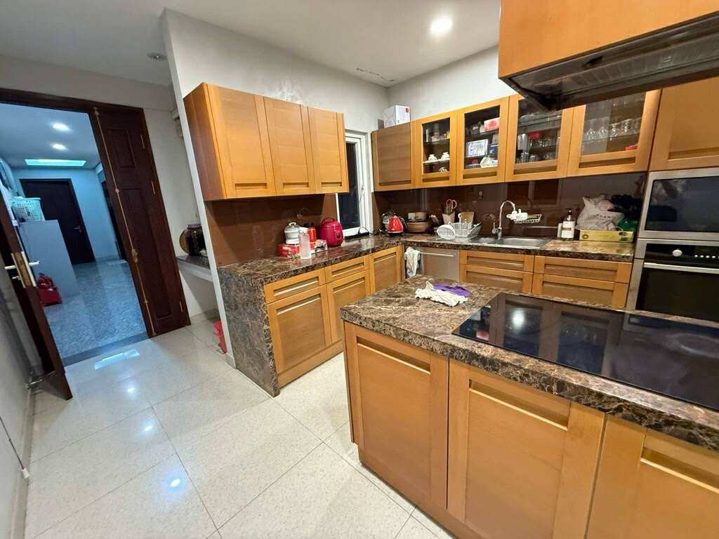 HÀNG CỰC HIẾM MẶT PHỐ HOÀ MÃ - VỈ HÈ RỘNG – 9 TẦNG NỔI 1 TẦNG HẦM – 2 MẶT THOÁNG TRƯỚC SAU - ĐANG KINH DOANH NGÀY ĐÊM - THANG MÁY NHẬP NGOẠI.