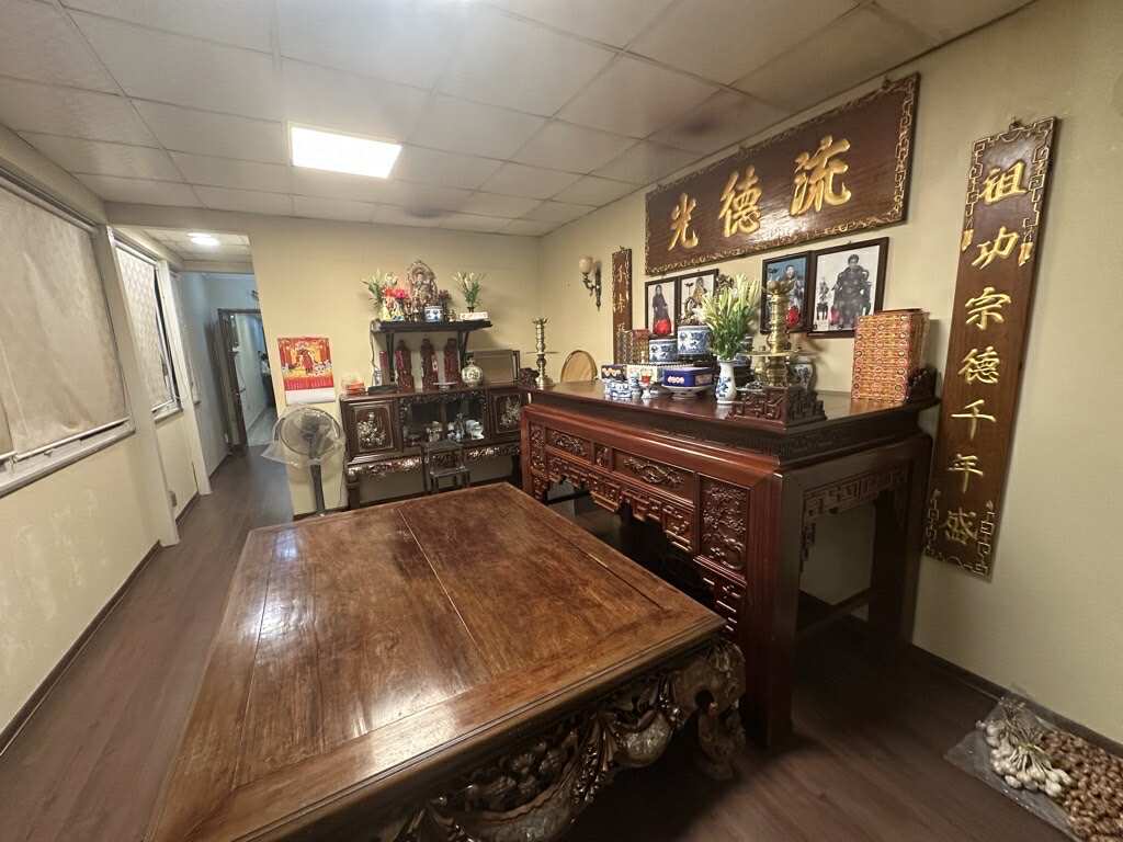 HÀNG CỰC HIẾM MẶT PHỐ HOÀ MÃ - VỈ HÈ RỘNG – 9 TẦNG NỔI 1 TẦNG HẦM – 2 MẶT THOÁNG TRƯỚC SAU - ĐANG KINH DOANH NGÀY ĐÊM - THANG MÁY NHẬP NGOẠI.