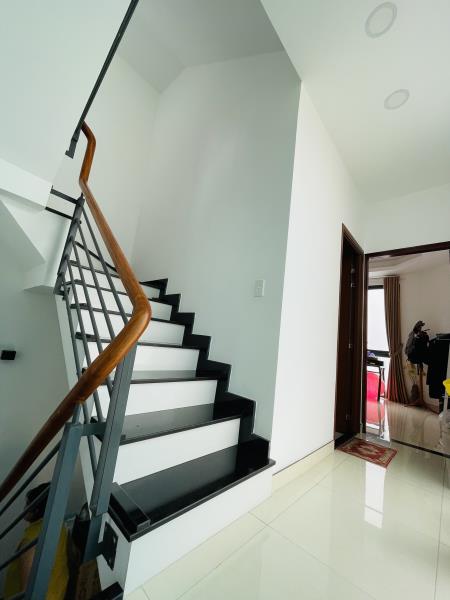 BÁN NHÀ MẶT TIỀN 6 TẦNG, BÌNH THẠNH, NGAY HOÀNG HOA THÁM 21,2 TỶ