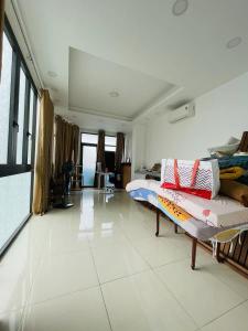 BÁN NHÀ MẶT TIỀN 6 TẦNG, BÌNH THẠNH, NGAY HOÀNG HOA THÁM 21,2 TỶ