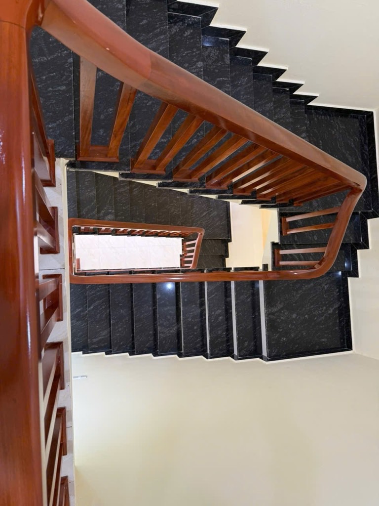 Cần bán nhà đẹp khu TTXN Nam Hồng 55m2, ôtô 7 chỗ quay đầu giá chỉ nhỉnh 5 tỷ