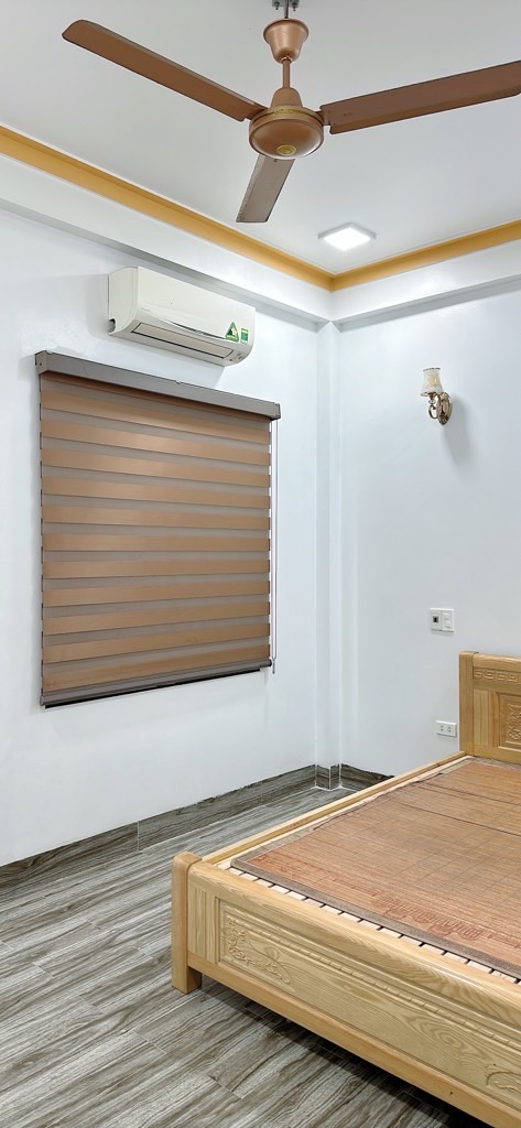 Bán gấp; chính chủ - Nam Hồng - ĐA , DT:50m2; 5 tầng, mặt tiền 4,5m , giá 7,8 tỷ