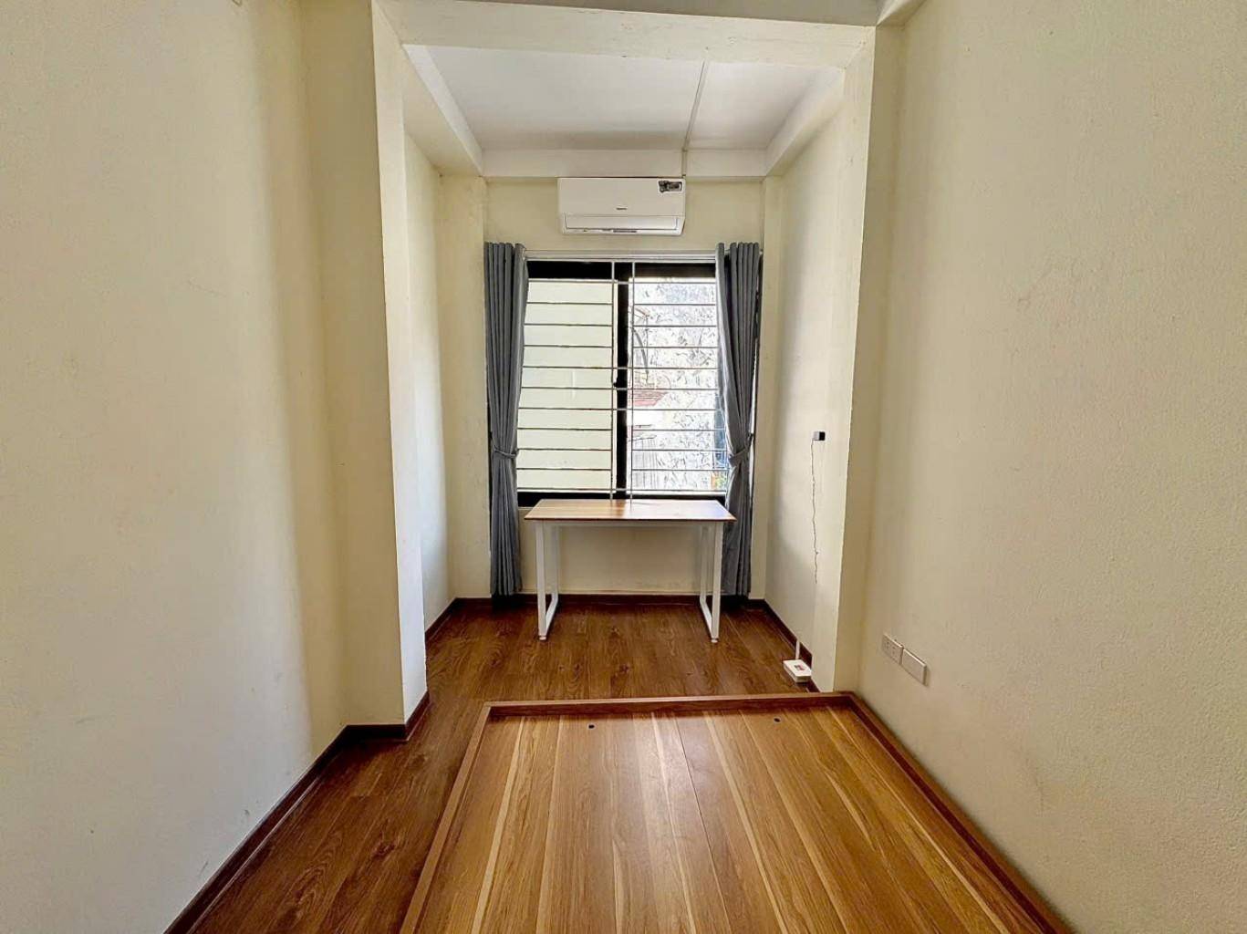 Bán nhanh căn ở Kim Mã, 24m2, 6 tầng