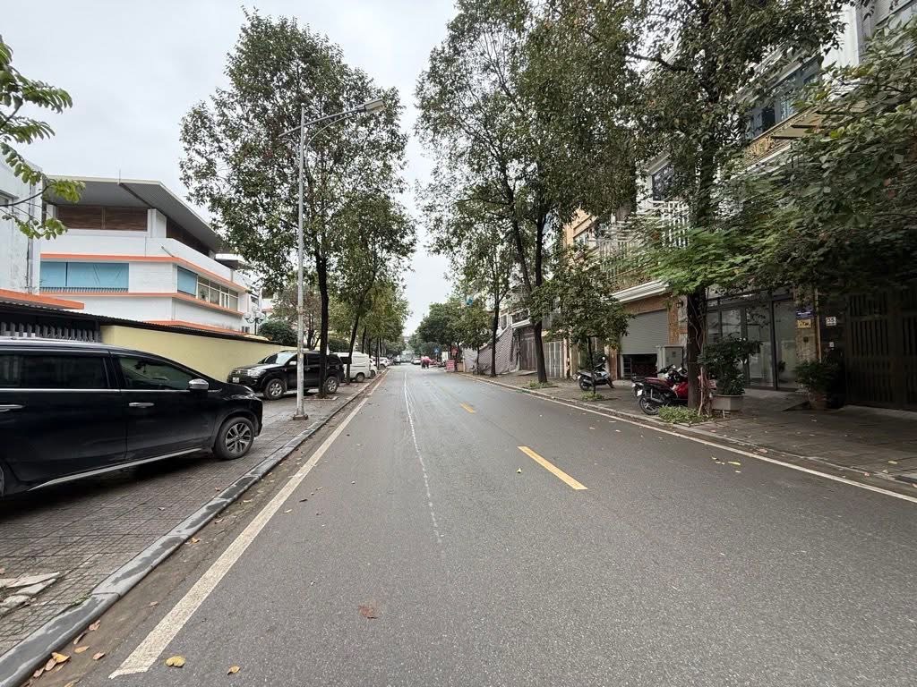 Bán nhà văn la