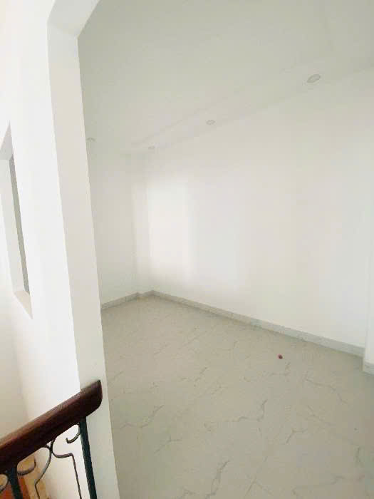 CÁCH MẠNG THÁNG TÁM QUẬN 10 - 32M2 - 3 TẦNG - NHỈNH 6 TỶ