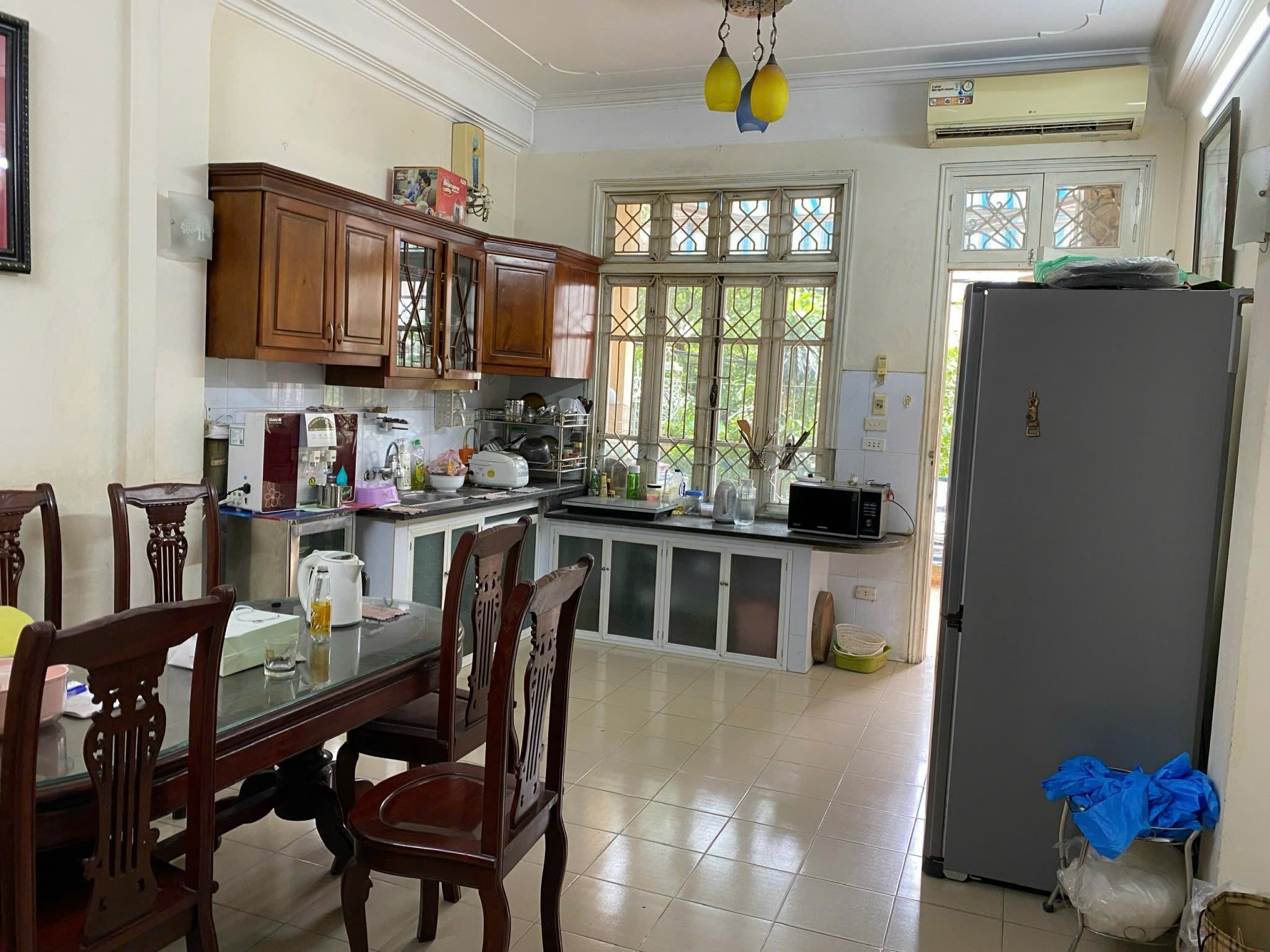 Nhà liền kề 5 tầng, trục chính, 2 ô tô vào thoải mái, xung quanh nhiều công ty, bãi xe, đại học Mở