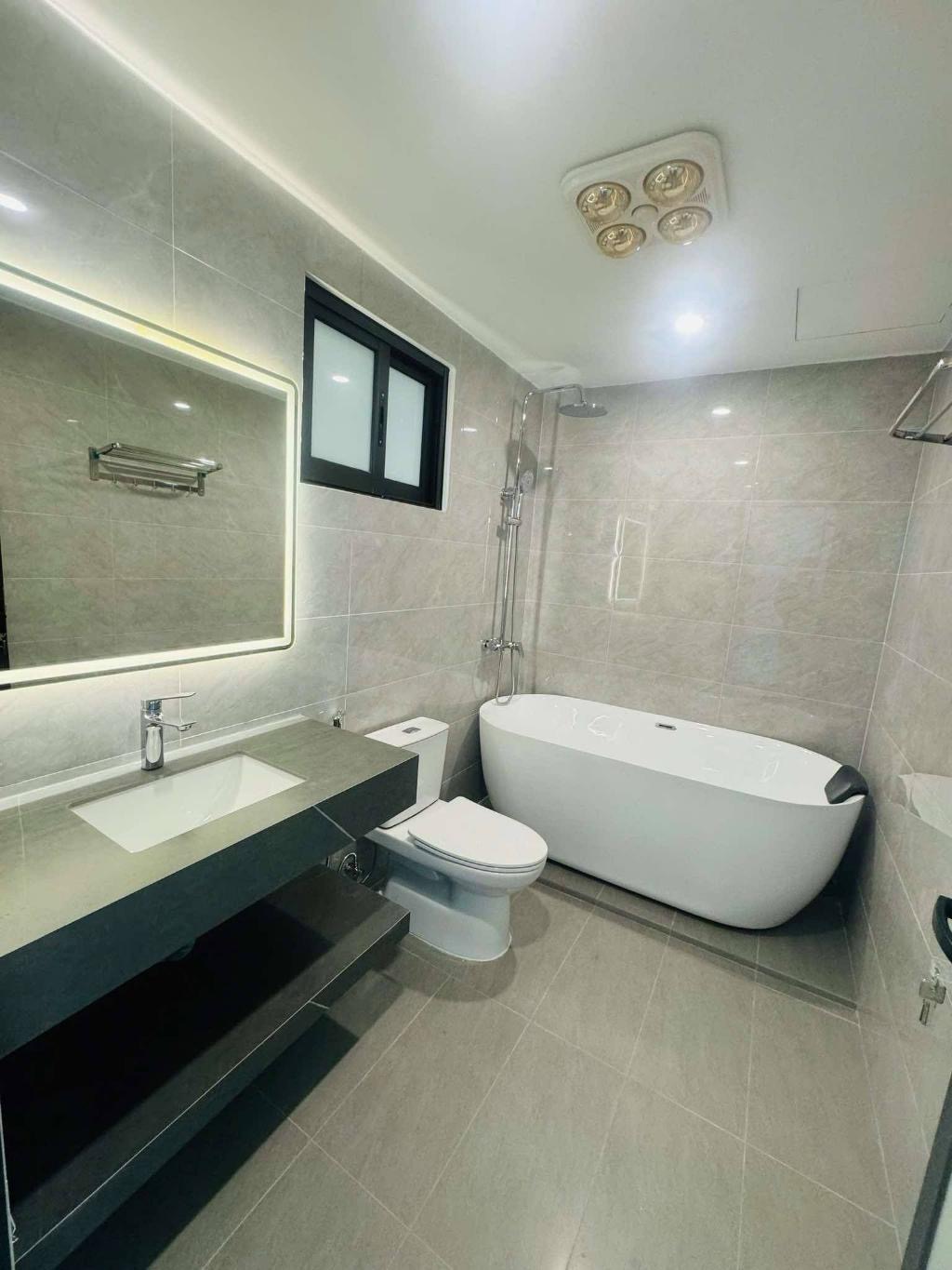 Bán Nhà Ngọc Thuỵ Bồ Đề Long Biên THANG MÁY - GARA OTO - MẶT ĐƯỜNG 4.5m 50m2 6t 12,8tỷ có TL