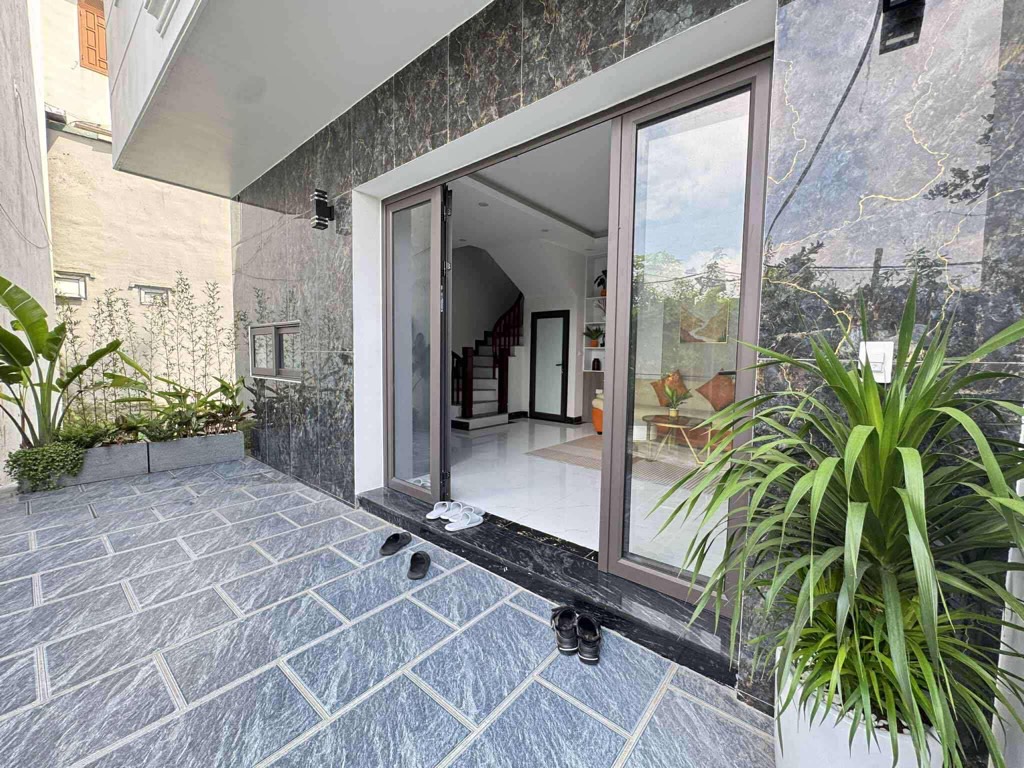 Hiếm! Nhà Phúc Lợi - Đi bộ 20m đến đường ô tô - Hàng xóm Vinhomes – Giá chỉ nhỉnh 5 tỷ