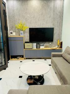 Bán nhà Nguyễn Khang,Cầu Giấy,35m2,5 tầng,4 phòng,mặt tiền 5m