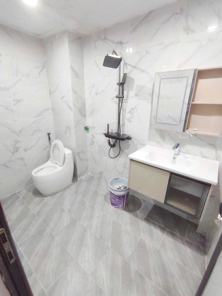 NHÀ ĐẸP – NHÂN HÒA, SẴN VỀ Ở NGAY 31M2 - 5 Tầng - 8 Tỷ hơn