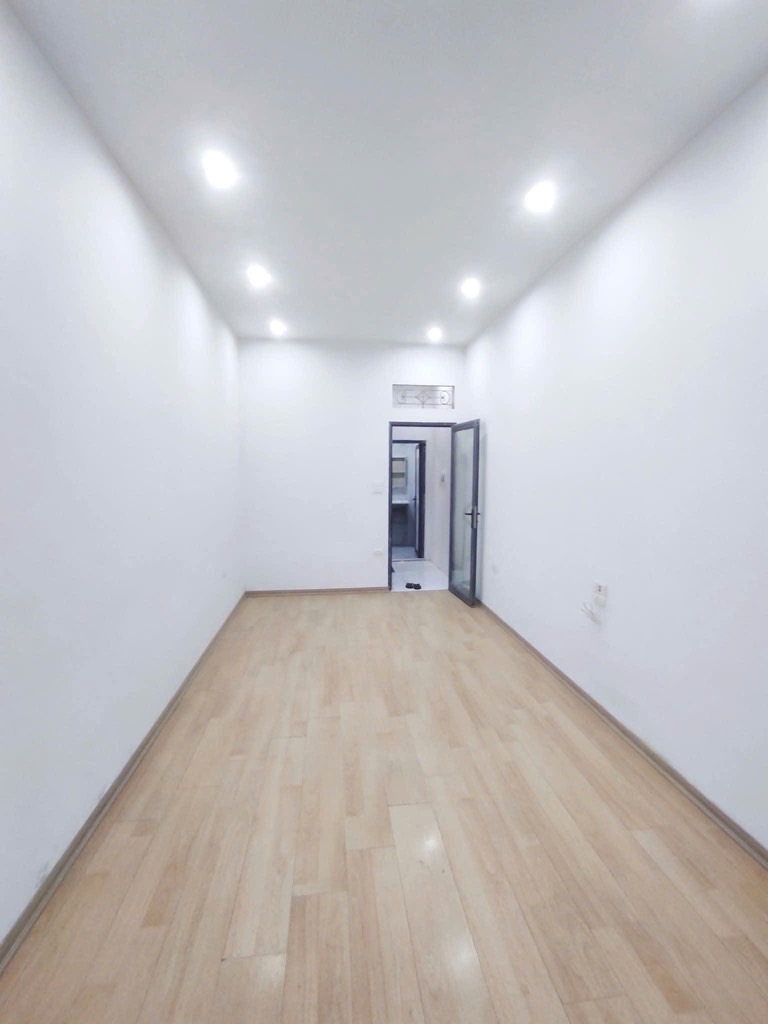 NHÀ ĐẸP – NHÂN HÒA, SẴN VỀ Ở NGAY 31M2 - 5 Tầng - 8 Tỷ hơn