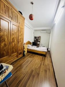 B.A.N NHÀ NGUYỄN TRÃI  34.1 M2 - 4 Tầng - Ngõ nông thẳng tắp - giá  7.5 tỷ