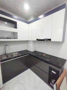 NHÀ ĐẸP – NHÂN HÒA, SẴN VỀ Ở NGAY 31M2 - 5 Tầng - 8 Tỷ hơn