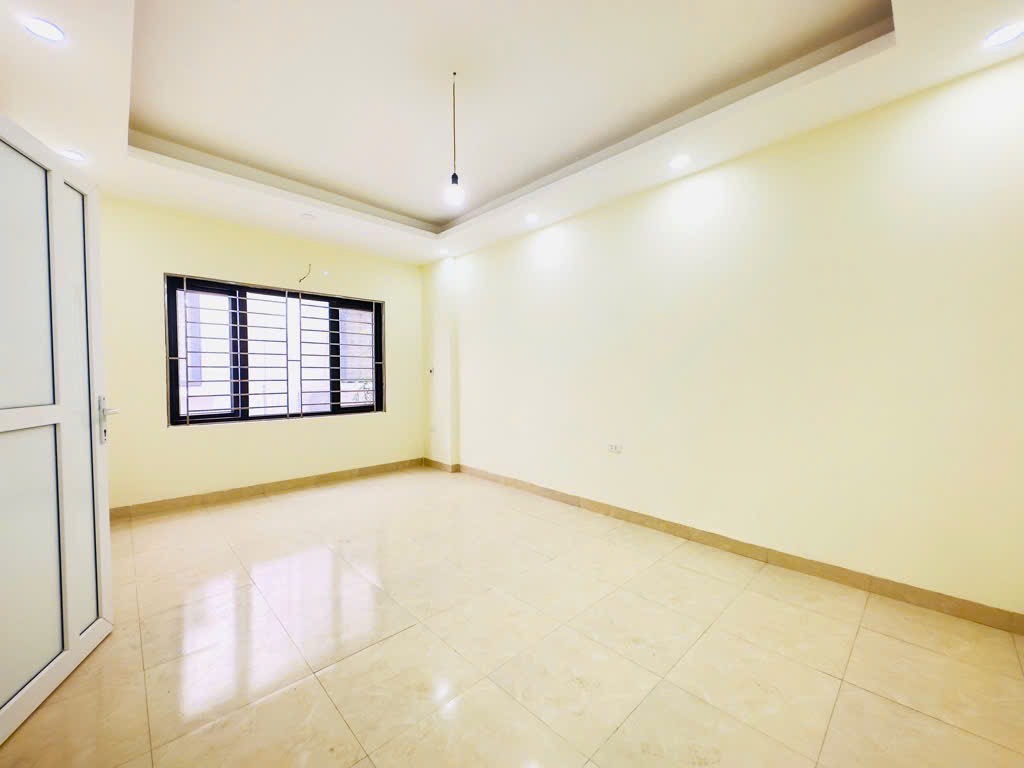 Bán nhà phố Đông Thiên ngõ thông kinh doanh nhỏ. 35m² Giá 7,8 tỷ