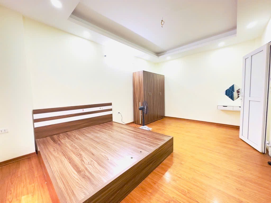 Bán nhà phố Đông Thiên ngõ thông kinh doanh nhỏ. 35m² Giá 7,8 tỷ