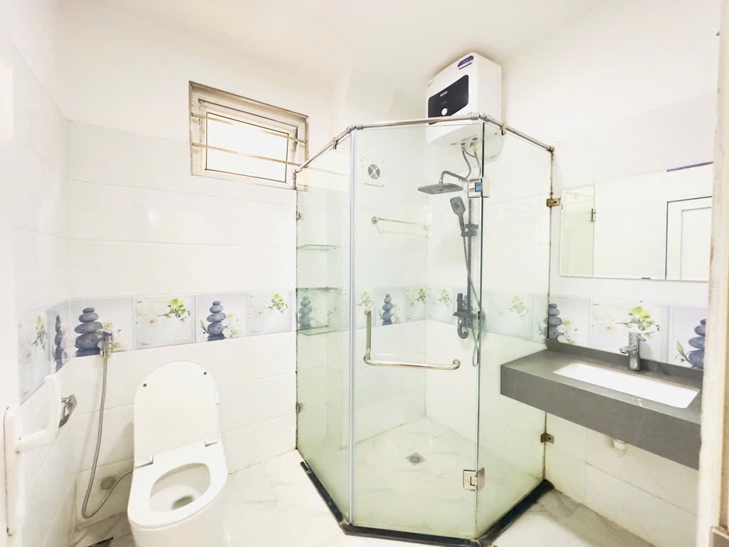 Bán nhà phố Đông Thiên ngõ thông kinh doanh nhỏ. 35m² Giá 7,8 tỷ