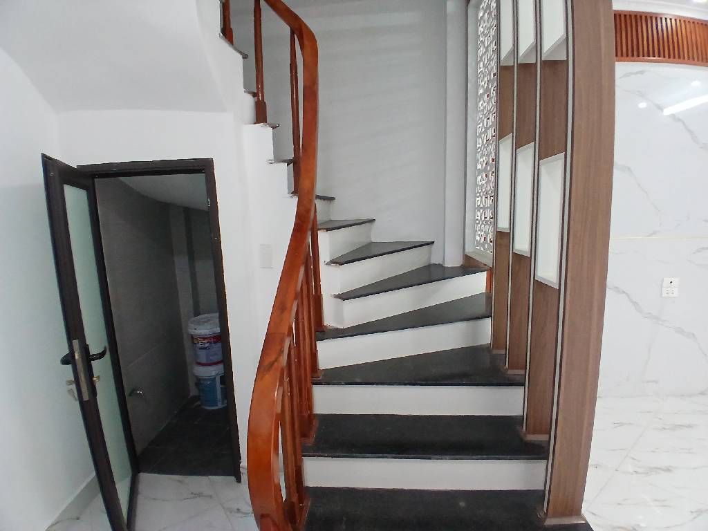 Nhà đẹp vài bước ra phố.  Đông Thiên - Hoàng Mai