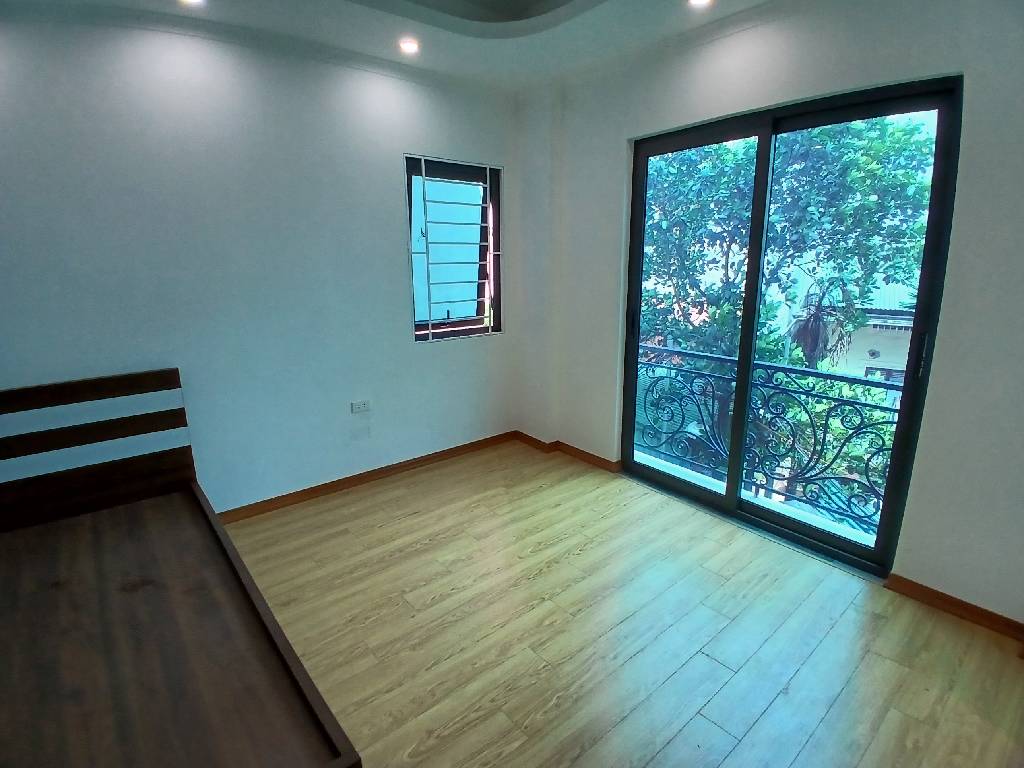 Nhà đẹp vài bước ra phố.  Đông Thiên - Hoàng Mai