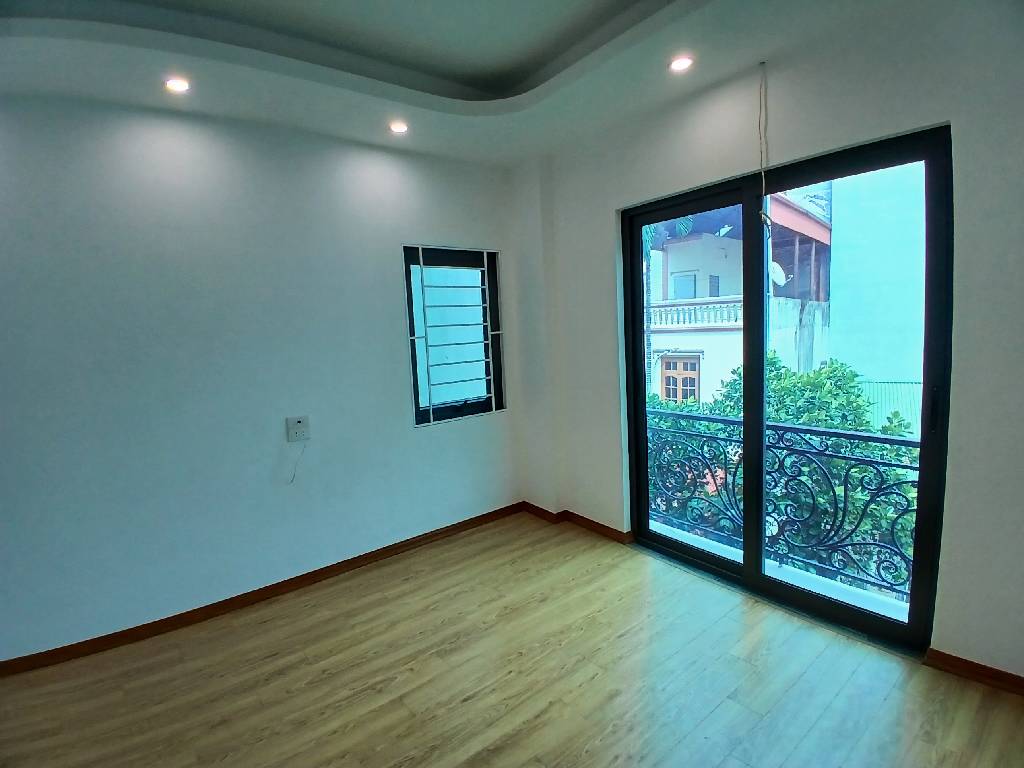 Nhà đẹp vài bước ra phố.  Đông Thiên - Hoàng Mai