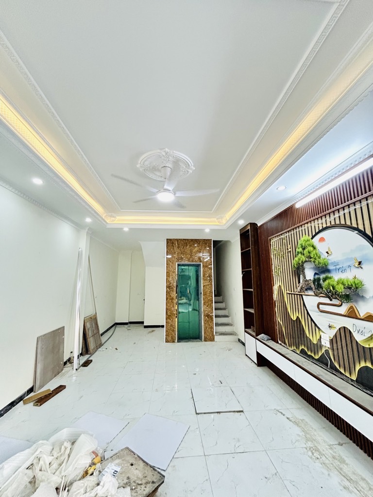 Oto đỗ cửa vào nhà khu vực Vĩnh Hưng - Hoàng Mai