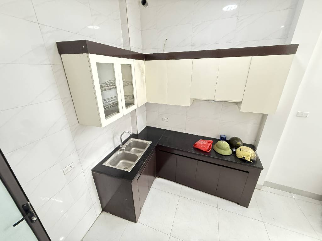 Lô góc nở hậu gần phố MT: 4m * 5 tầng (2021) giá: 7.5 tỷ (có thương lượng nhẹ) Phường Vĩnh Hưng