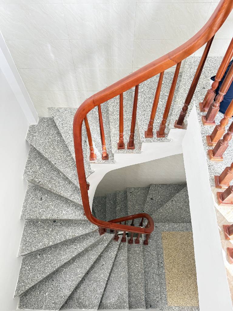 Lô góc nở hậu gần phố MT: 4m * 5 tầng (2021) giá: 7.5 tỷ (có thương lượng nhẹ) Phường Vĩnh Hưng