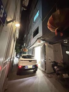 Nhà đẹp Phố Đông Thiên 30m². Oto đỗ cửa; 20m ra phố. Tiện ích xung quanh. Giá 7,45 tỷ
