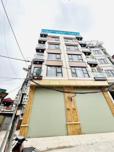 Nhà mới lo góc 7 tầng thang máy Full công năng; oto đỗ cửa thoải mái . Phố Nam Dư - Lĩnh Nam