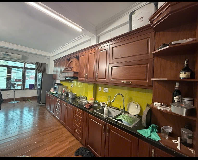 NHÀ LƯU PHÁI 5 TẦNG THANG MÁY, MT: 4M - ÔTÔ TRÁNH - VỈA HÈ - THANG MÁY -NHÀ ĐẸP - PHÂN KHÚC HIẾM.