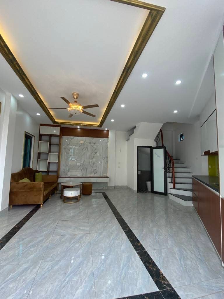 Ô TÔ 15M - NHÀ ĐẸP - FULL NỘI THẤT