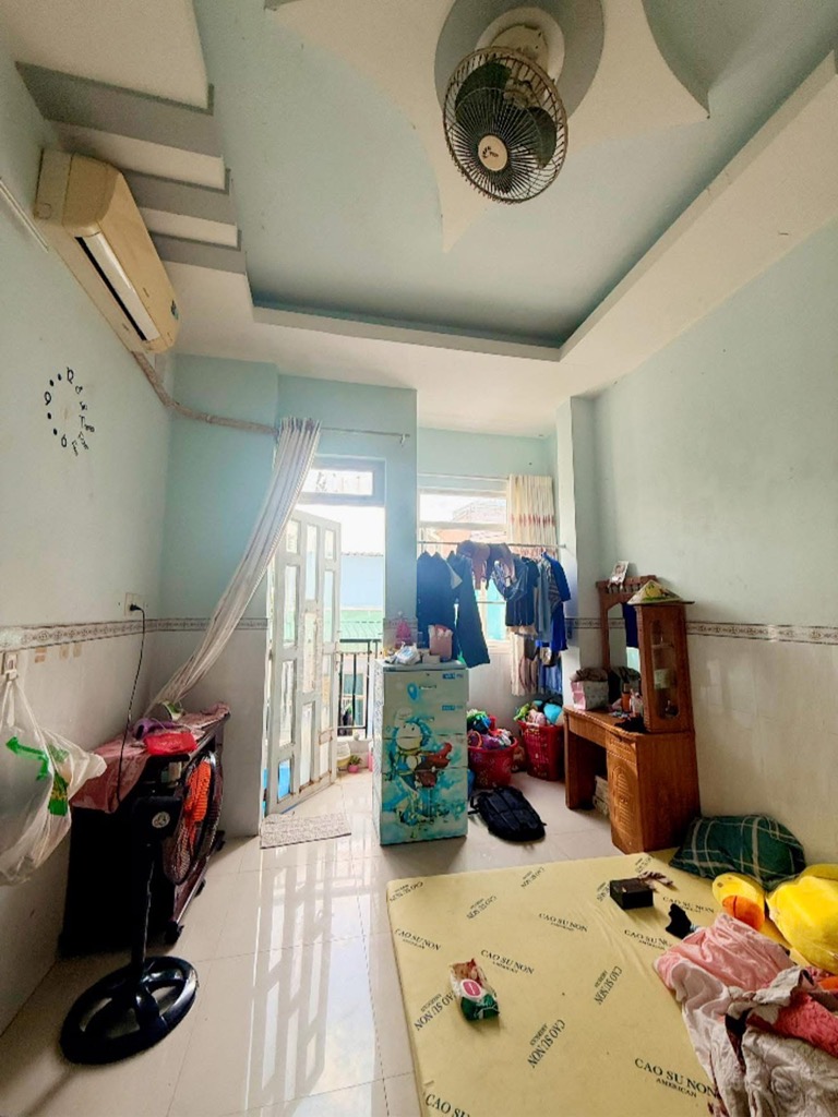 NHÀ MỄ CỐC 3 TẦNG, 4PN, SHR, VÀO Ở NGAY, NHỈNH 3 TỶ