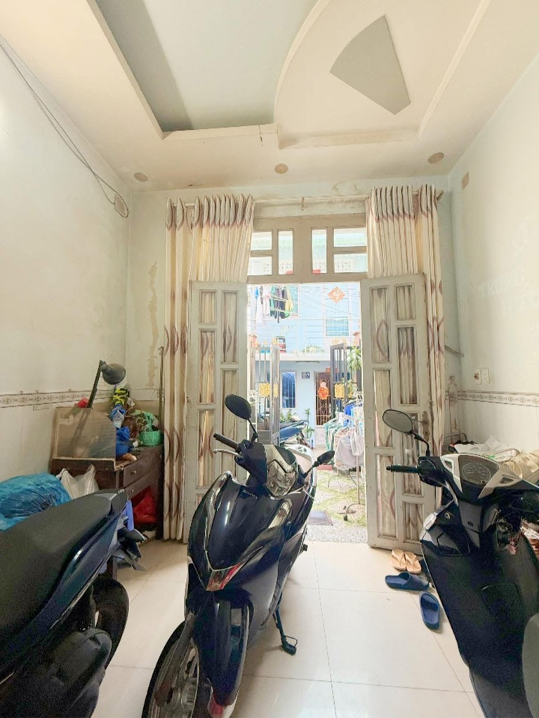 NHÀ MỄ CỐC 3 TẦNG, 4PN, SHR, VÀO Ở NGAY, NHỈNH 3 TỶ