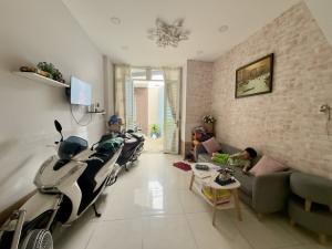 NHÀ MỄ CỐC 3 TẦNG, 4PN, SHR, VÀO Ở NGAY, NHỈNH 3 TỶ