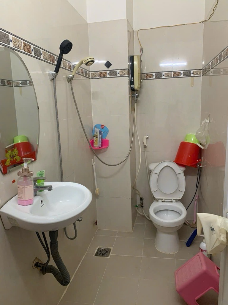 BÁN NHÀ 3 TẦNG MỄ CỐC GIÁ CHỈ NHỈNH 5 TỶ SHR