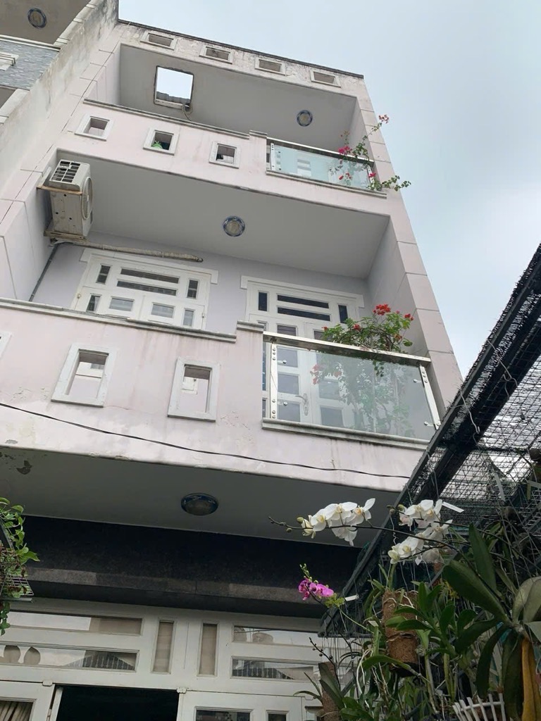 BÁN NHÀ 3 TẦNG MỄ CỐC GIÁ CHỈ NHỈNH 5 TỶ SHR