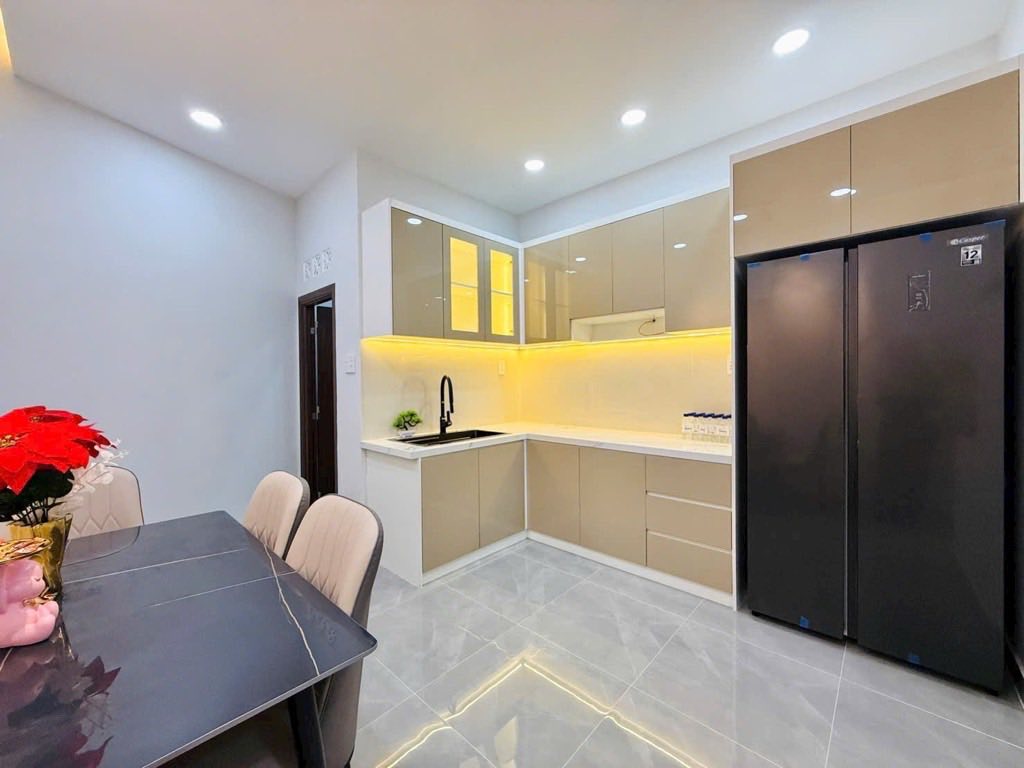 NHÀ NGUYỄN VĂN NGHI-50M RA MẶT TIỀN