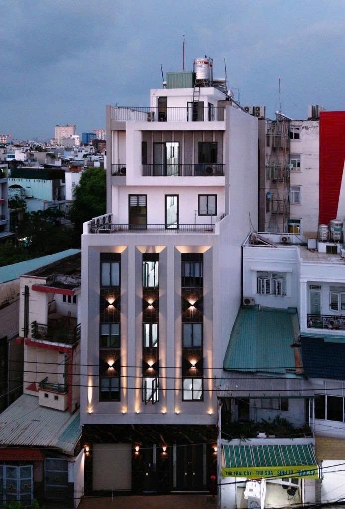 TÒA NHÀ CHDV HIỆN ĐẠI ĐANG CÓ THU NHẬP 300tr/Tháng