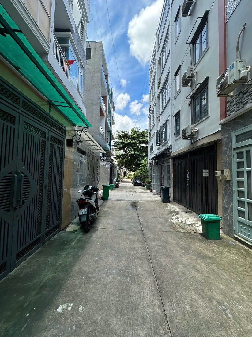 SIÊU PHẨM DÒNG TIỀN THU NHẬP ỔN ĐỊNH 45 TRIỆU /01 THÁNG - 5 TẦNG - 9 PHÒNG - 9WC - GẦN BỆNH VIỆN 175 - CÔNG VIÊN GIA ĐỊNH - TIỆN RA SÂN BAY - ĐƯỜNG XE TẢI DTSD: 176M2 - CHỈ 9.1 Tỷ