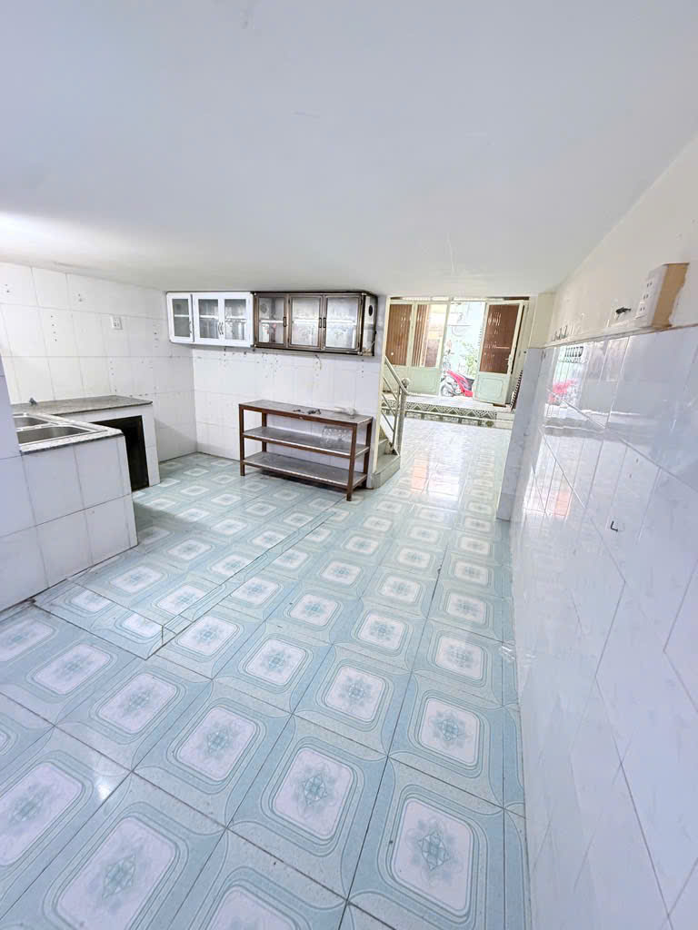 Bán Gấp nhà sát MT Tân Hoá - quận 6 - 49m2 - giá nhỉnh 4,6 tỷ.