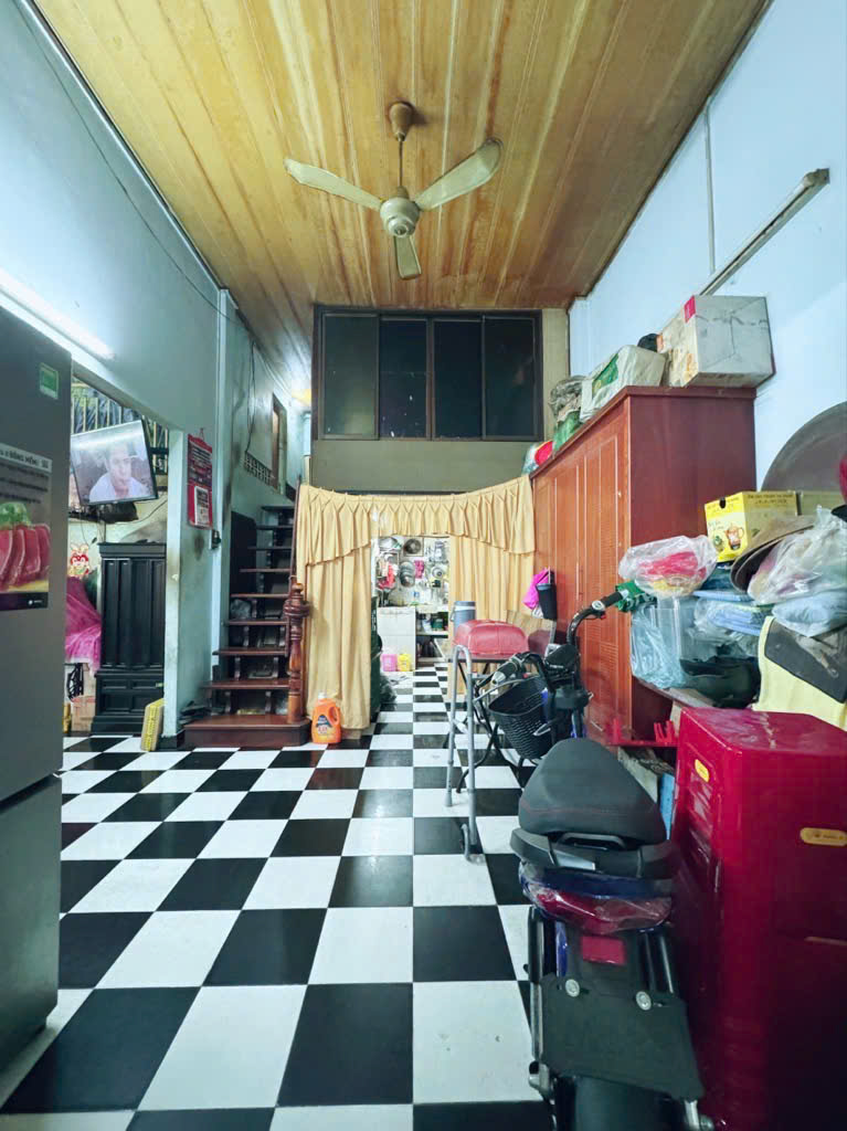 Bán Gấp nhà sát MT Tân Hoá - quận 6 - 49m2 - giá nhỉnh 4,6 tỷ.