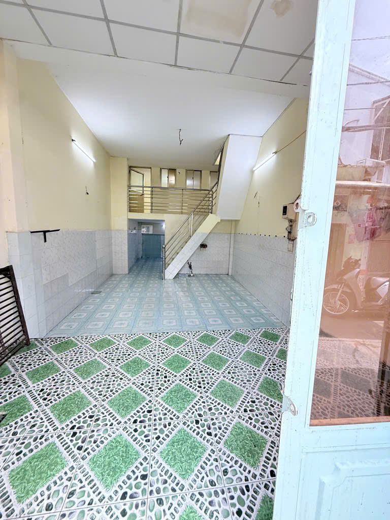 Bán Gấp nhà sát MT Tân Hoá - quận 6 - 49m2 - giá nhỉnh 4,6 tỷ.