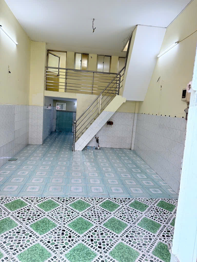 Bán Gấp nhà sát MT Tân Hoá - quận 6 - 49m2 - giá nhỉnh 4,6 tỷ.