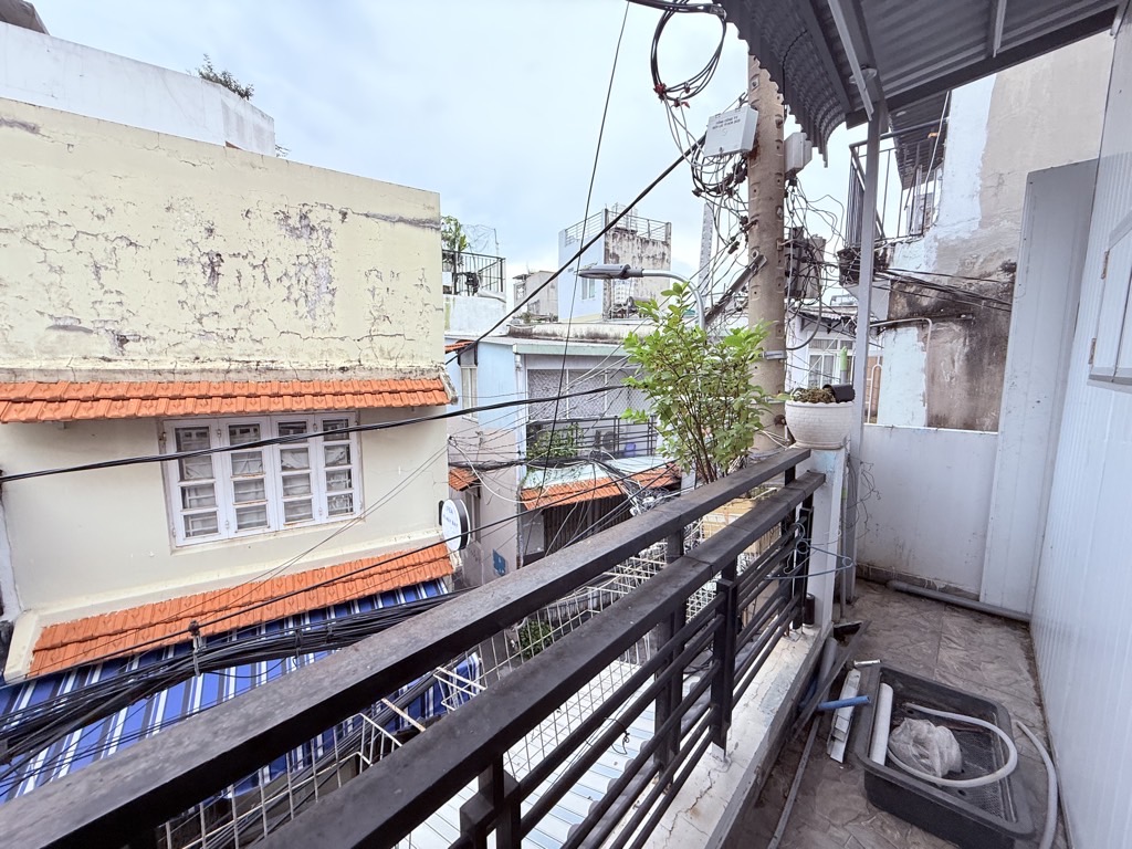 5.7 TỶ - NGUYỄN SỸ SÁCH - HẺM NHƯ MẶT TIỀN - OTO VÀO NHÀ