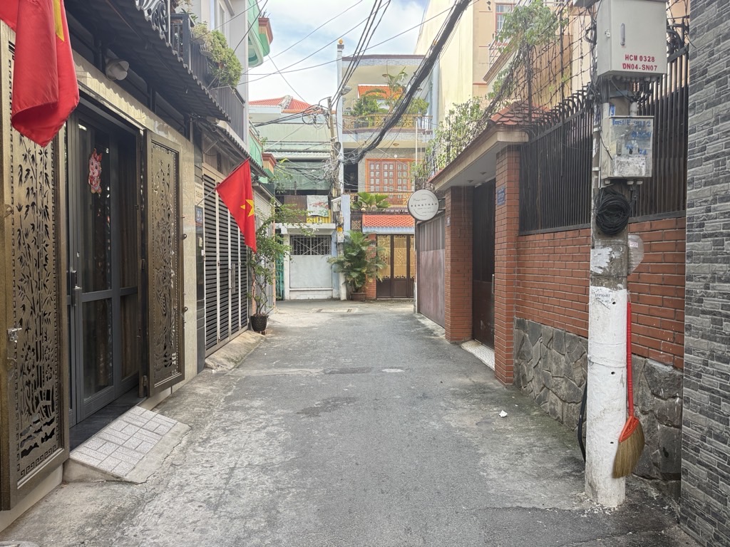 12.3 TỶ - CỘNG HOÀ - 54M2 - HẺM LỚN 6M THÔNG - 4 TẦNG